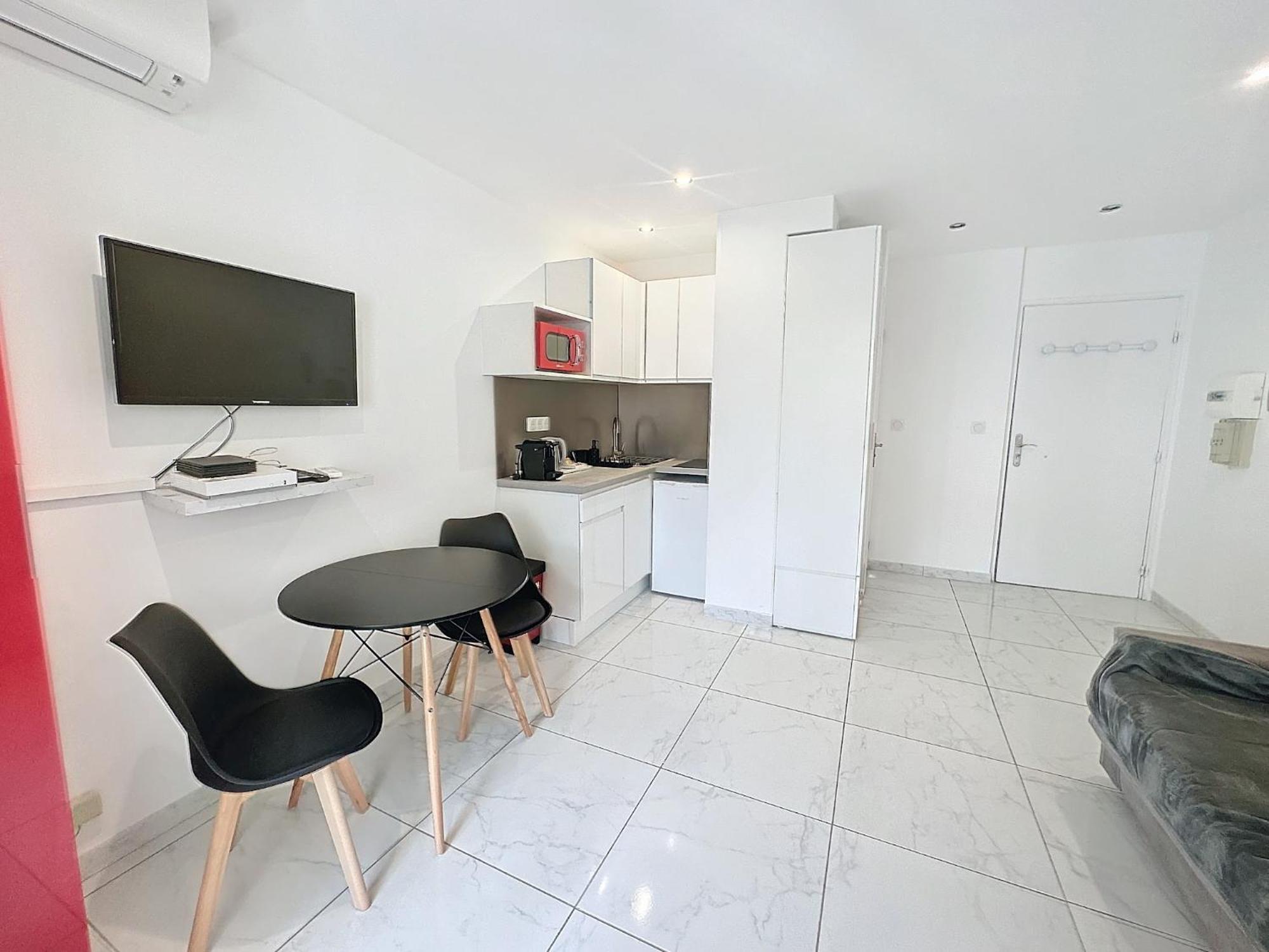 Superbe Studio Terrasse Centre Ville Et Plages A Pieds Cannes Exterior photo